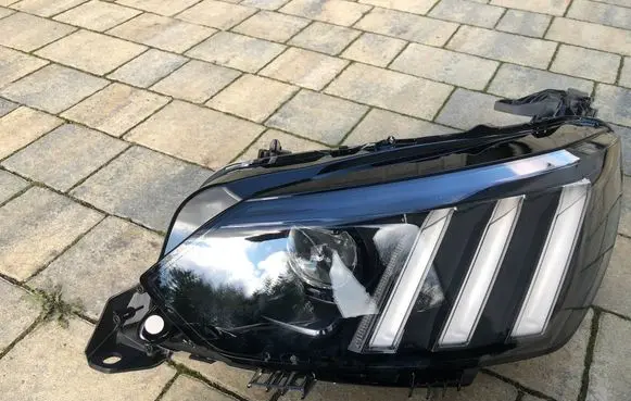 Peugeot 208 Headlight/headlamp 9823194180 01HCRPL12 A12990123733
