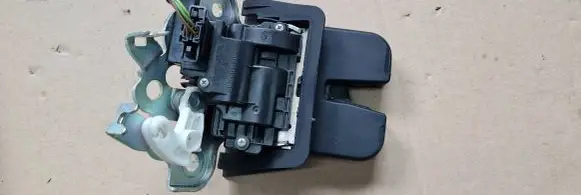 Audi Q5 SQ5 Tailgate/trunk/boot lock/catch/latch 8R0827505