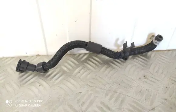 Renault Express Engine coolant pipe/hose 204765062R
