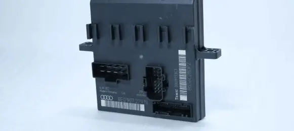 Audi A4 S4 B7 8E 8H Comfort/convenience module 8E0907279N