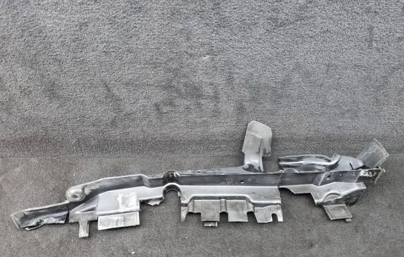 Audi A8 S8 D2 4D Intercooler air guide/duct channel 4D0121283C