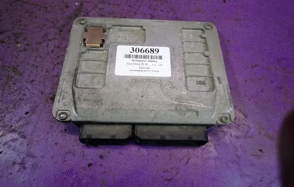 Seat Ibiza III (6L) Engine control unit/module ECU 03E906033P