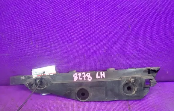 Mitsubishi Colt Front bumper mounting bracket MN105763LH