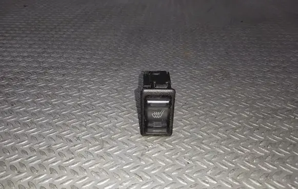 Nissan Primera Seat heating switch