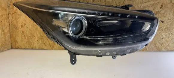 Hyundai i40 Headlight/headlamp C08568