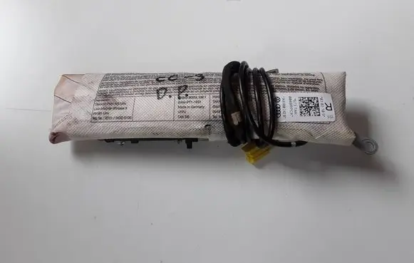 Volkswagen PASSAT CC Seat airbag 1K8880242B