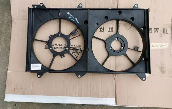 Toyota Avensis Verso Radiator cooling fan shroud 1671128220