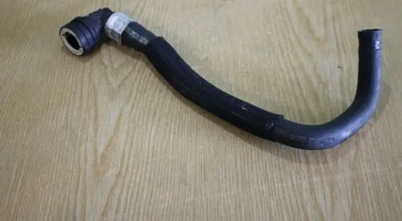 Volvo S60 Engine coolant pipe/hose 9475847