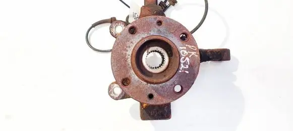 Nissan Note (E11) Front wheel hub