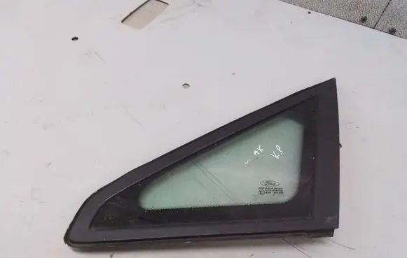 Ford Focus C-MAX Front triangle window/glass 