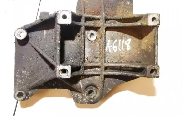 Audi A6 S6 C5 4B Engine mounting bracket 058260885