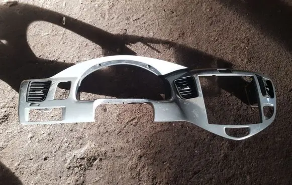 Radio/GPS head unit trim