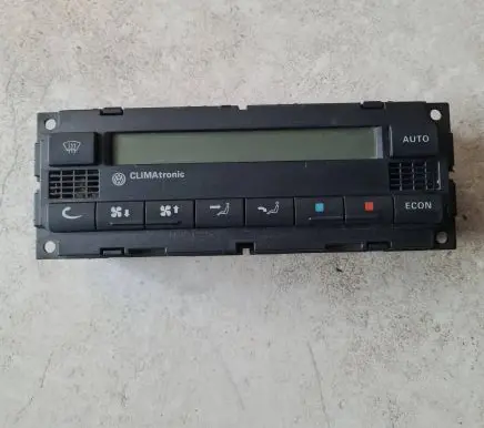 Volkswagen PASSAT B5.5 Climate control unit