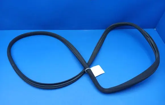 Mercedes-Benz E W211 Rear door rubber seal (on body) 