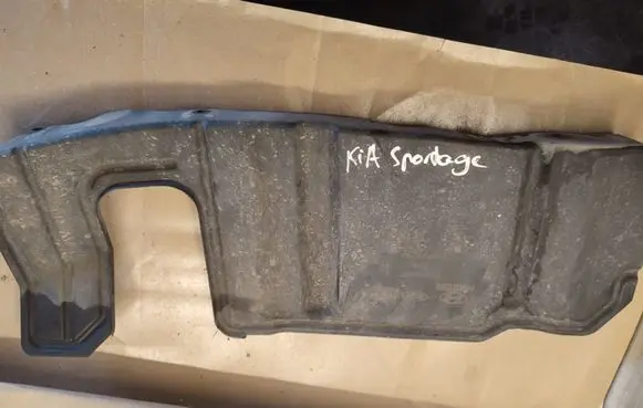 KIA Sportage Engine splash shield/under tray 291302E501
