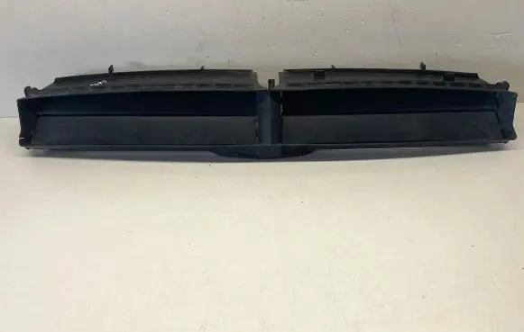 Tesla Model X Intercooler air guide/duct channel 105614800B 103485000E 105516000D
