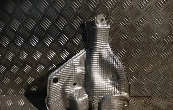 Porsche Macan (95B) Exhaust heat shield 8R1804164