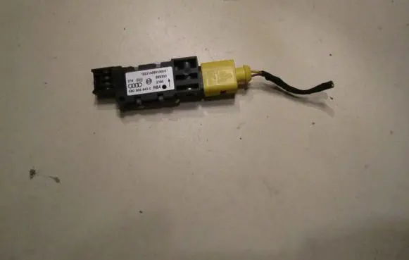 Audi A6 S6 C5 4B Airbag deployment crash/impact sensor 4B0959643C 060303 0231A06VU69V