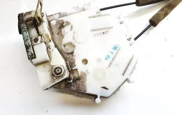 Honda FR-V Front door lock