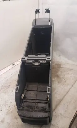Toyota Prius (XW20) Armrest 5891247030