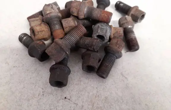 Seat Altea Nuts/bolts 