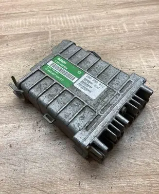 Volkswagen PASSAT B3 Engine control unit/module ECU 8A0907404CC 0261200858