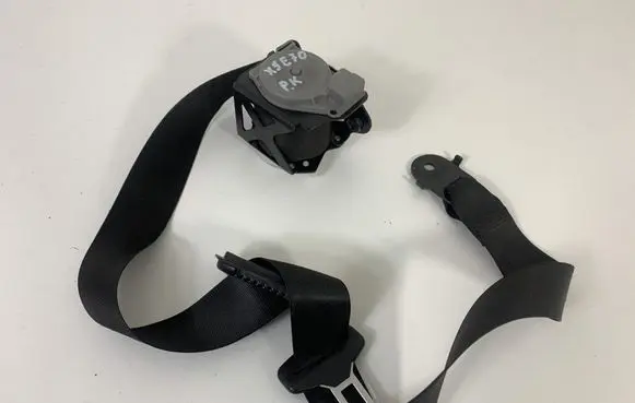 BMW X5 E70 Front seatbelt 0713B3K1P4