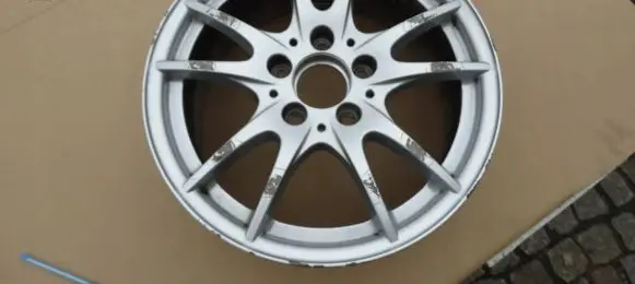 Mercedes-Benz CLA C117 X117 W117 R16 wheel hub/cap/trim A2464011302