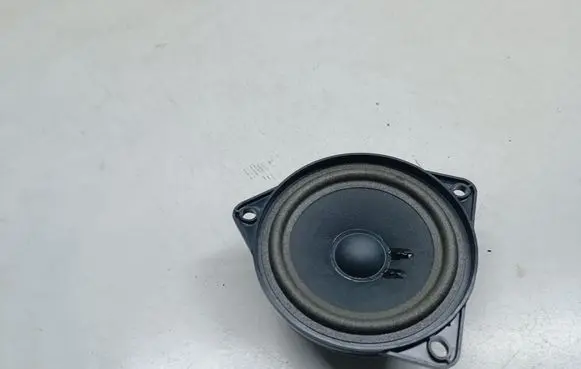 Porsche Cayenne (92A) Panel speaker 