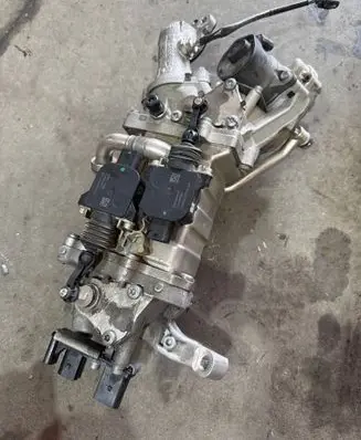 BMW X5 G05 EGR valve cooler 9886766 8479351