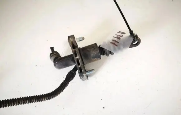 Suzuki Grand Vitara II Clutch master cylinder 2381064j00 23810-64j00