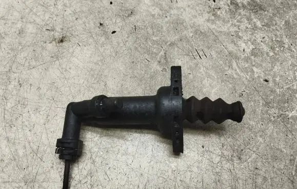 Volkswagen Jetta V Clutch slave cylinder 1K0721261C