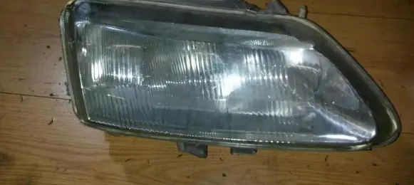 Renault Laguna I Headlight/headlamp 13996600re