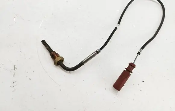 Volkswagen Eos Exhaust gas temperature sensor 03G906088K