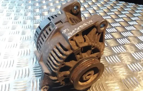 Renault Megane I Generator/alternator 7700866507