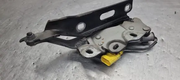 Audi A3 S3 8V Engine bonnet/hood hinges 8V0823302F