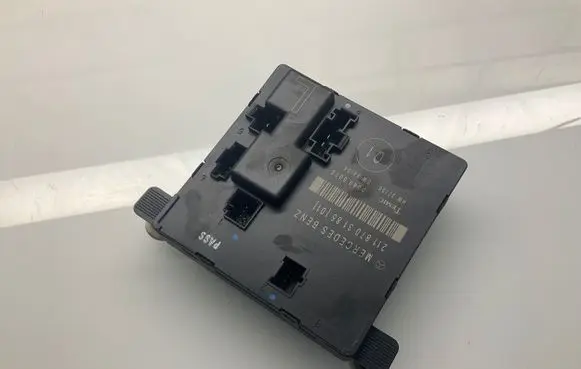 Mercedes-Benz E W211 Door control unit/module 2118703185 00406075 A2118703185