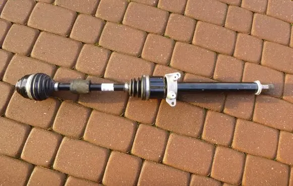 BMW X2 F39 Front driveshaft 8681524