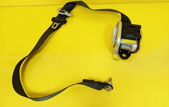 Nissan Note (E11) Front seatbelt 868849U10A