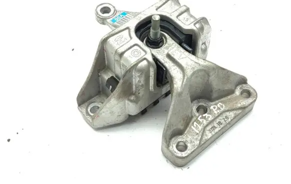 KIA Niro Engine mount bracket