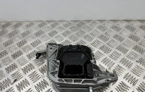Mini Countryman U25 Engine mount bracket 9423374