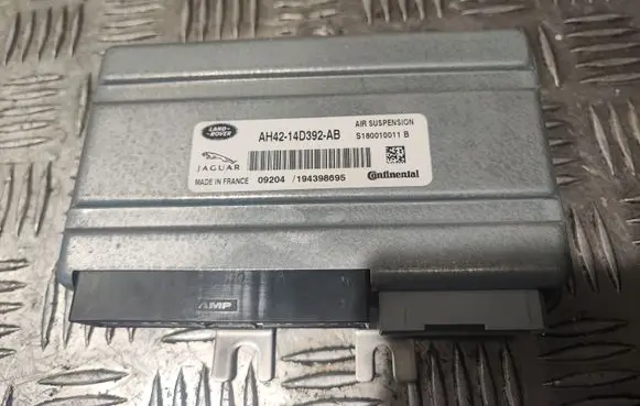 Jaguar XF X250 Engine control unit/module AH4214D392