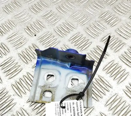 Mercedes-Benz GLB X247 Fender mounting bracket A2476205700