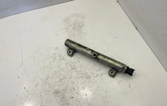 Opel Insignia A Fuel main line pipe 0445214189