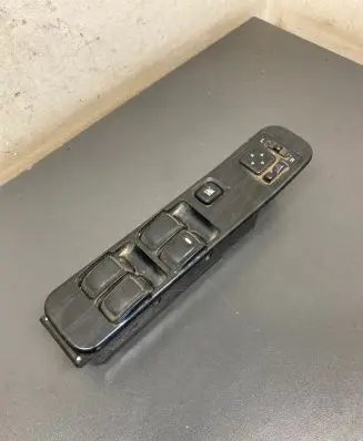Mitsubishi Pajero Electric window control switch MR796122X2