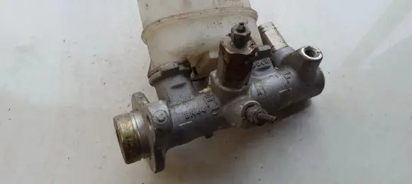 Toyota Corolla E110 Master brake cylinder