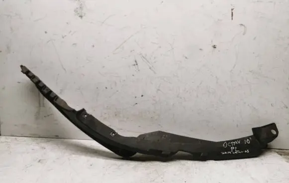 Skoda Octavia Mk2 (1Z) Front bumper mounting bracket 1Z0807184C