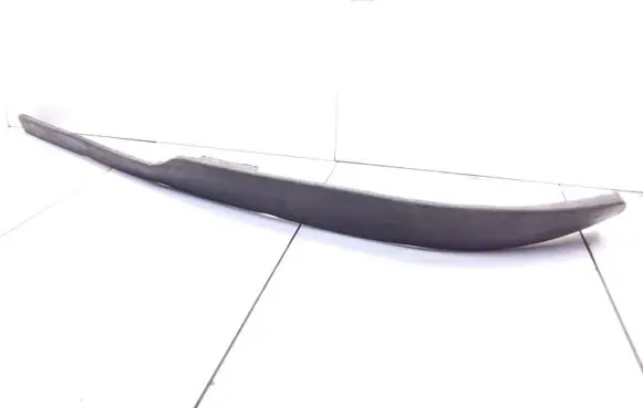 Front bumper lip