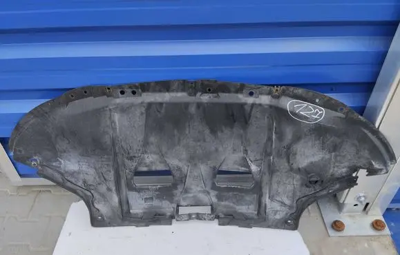 Audi A4 S4 B7 8E 8H Engine splash shield/under tray 8E0863821BB