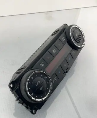 Mercedes-Benz C W203 Climate control unit F011500083 9440J003970 A2038304585